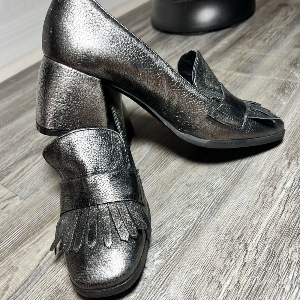 Womens silver funky shoe